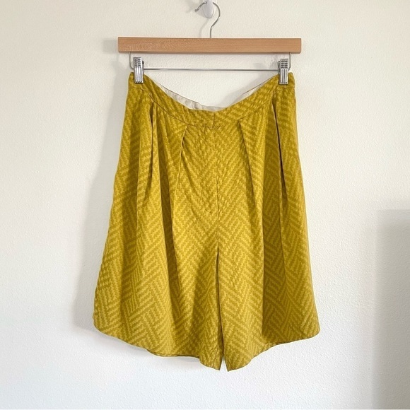 Anthropologie Seen Worn Kept High Waist Pleated Jacquard Trouser Short Yellow 8 - Picture 4 of 11